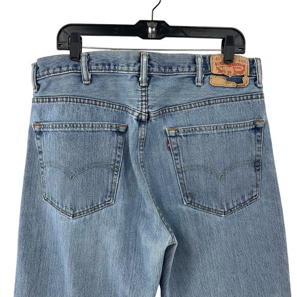 Levi's Light Wash Denim Straight Leg Jean Mens 38x30 - Picture 5 of 8